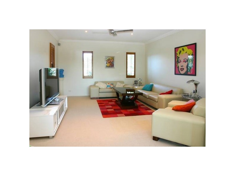 Clear Island Waters QLD 4226