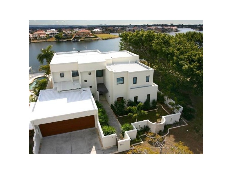 Clear Island Waters QLD 4226