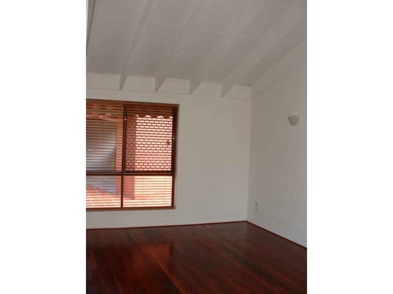 Carrara QLD 4211