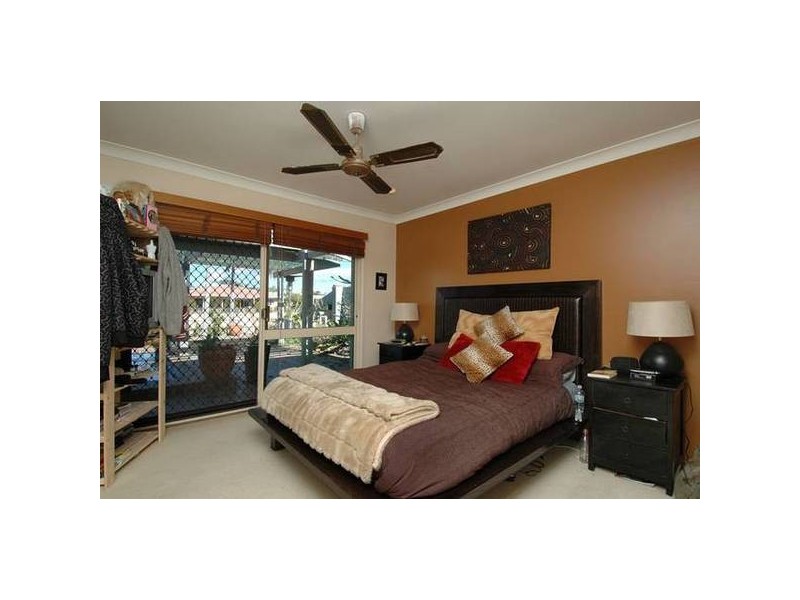 Broadbeach Waters QLD 4218