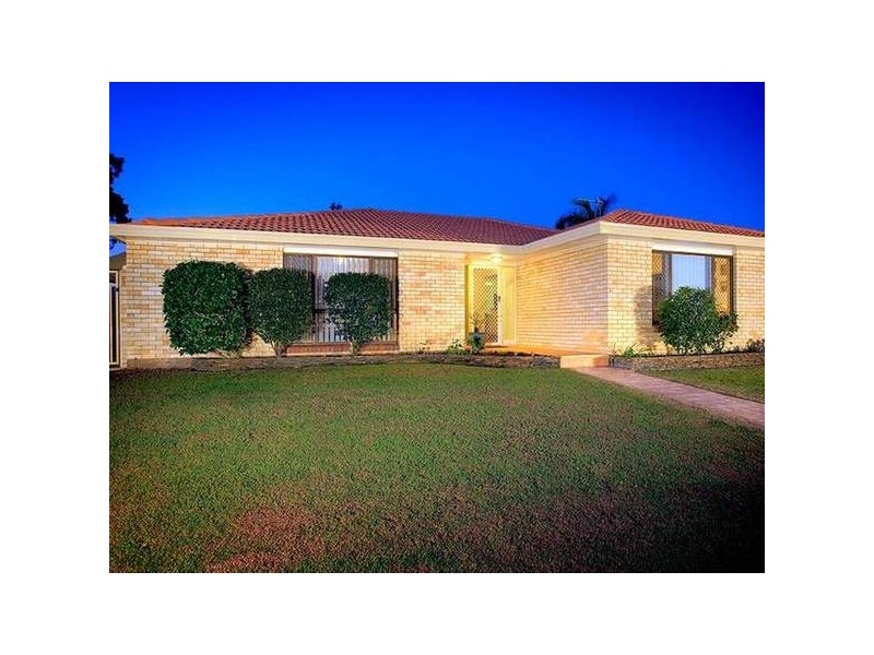 6 Aroona, Broadbeach Waters QLD 4218