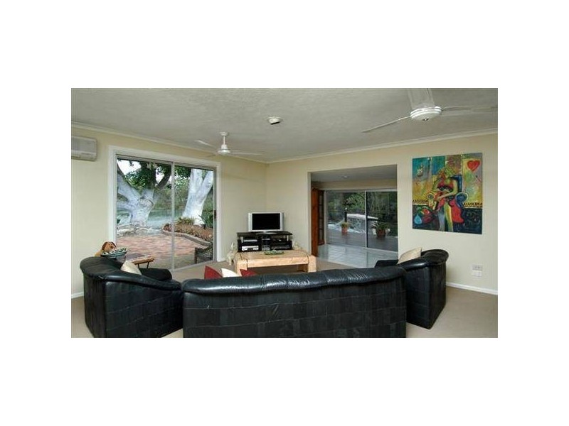 Broadbeach Waters QLD 4218