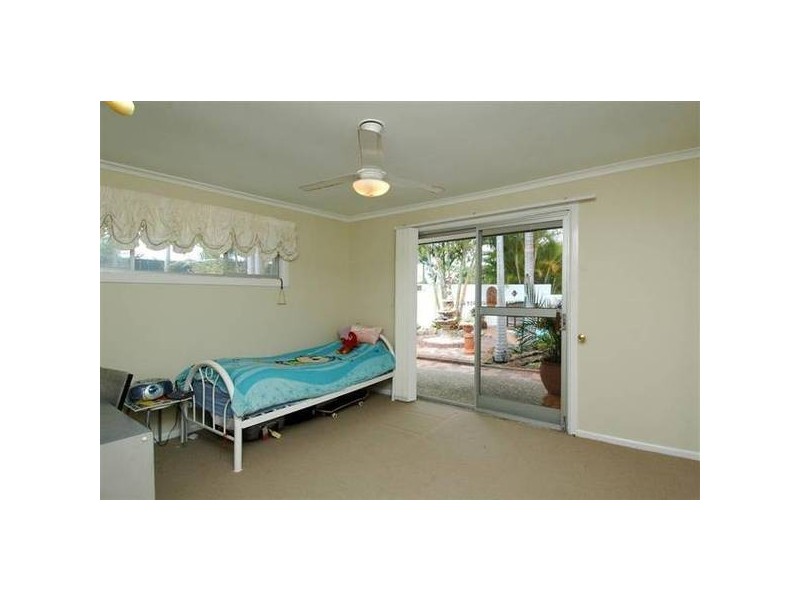Broadbeach Waters QLD 4218