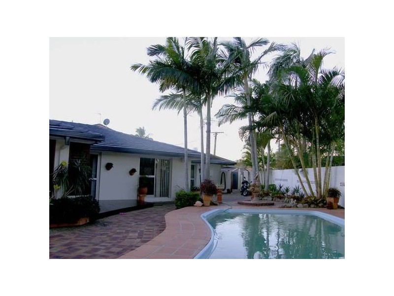 Broadbeach Waters QLD 4218