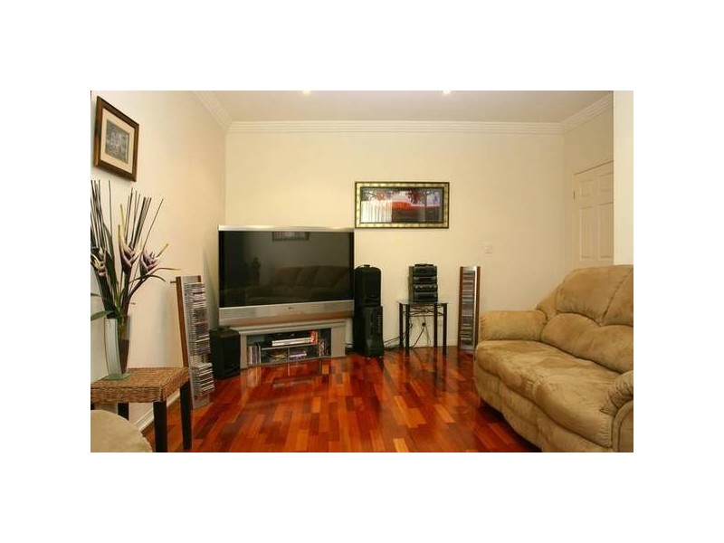 Clear Island Waters QLD 4226