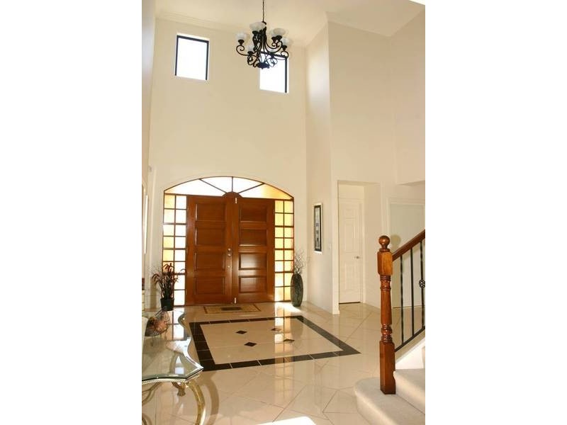 Clear Island Waters QLD 4226