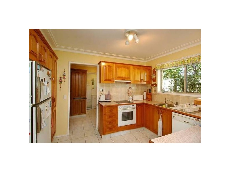 11 San Michele Ct, Broadbeach Waters QLD 4218