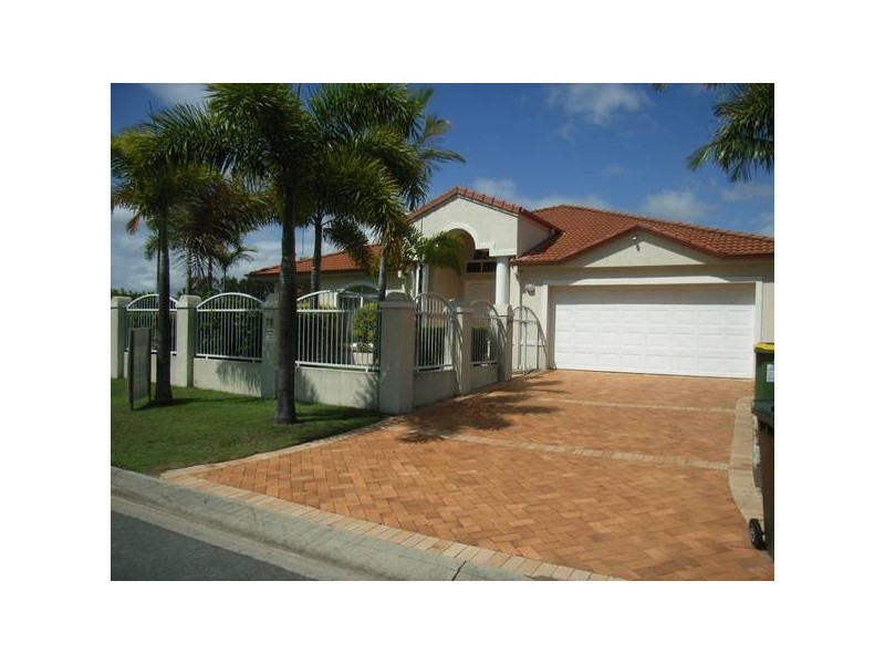 Clear Island Waters QLD 4226