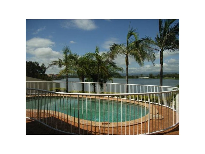 Clear Island Waters QLD 4226