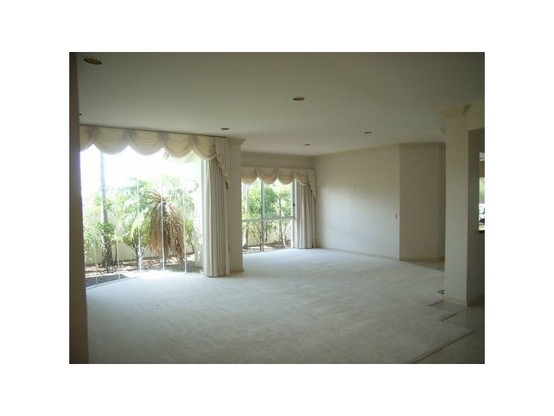 Clear Island Waters QLD 4226