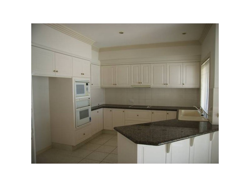 Clear Island Waters QLD 4226