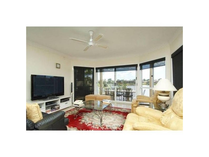 Clear Island Waters QLD 4226