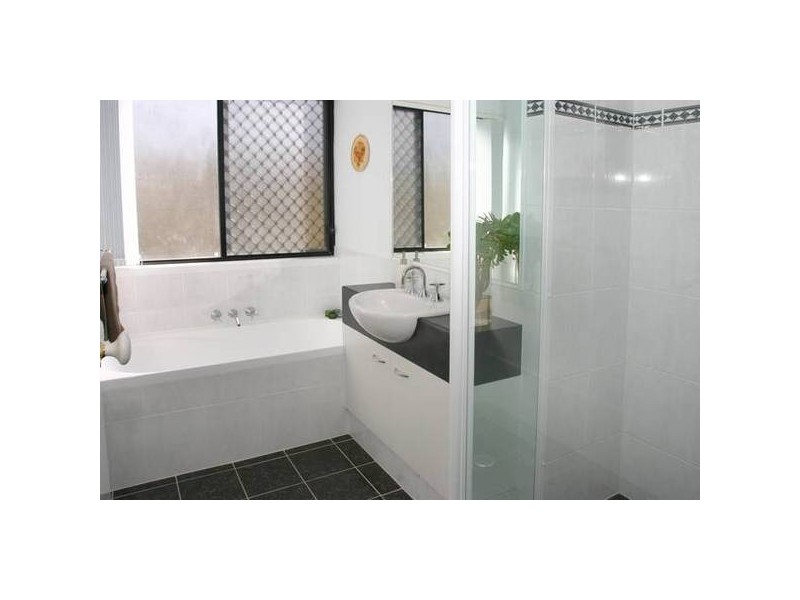 Varsity Lakes QLD 4227