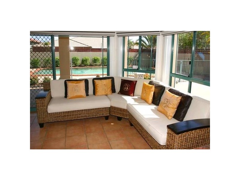 Clear Island Waters QLD 4226