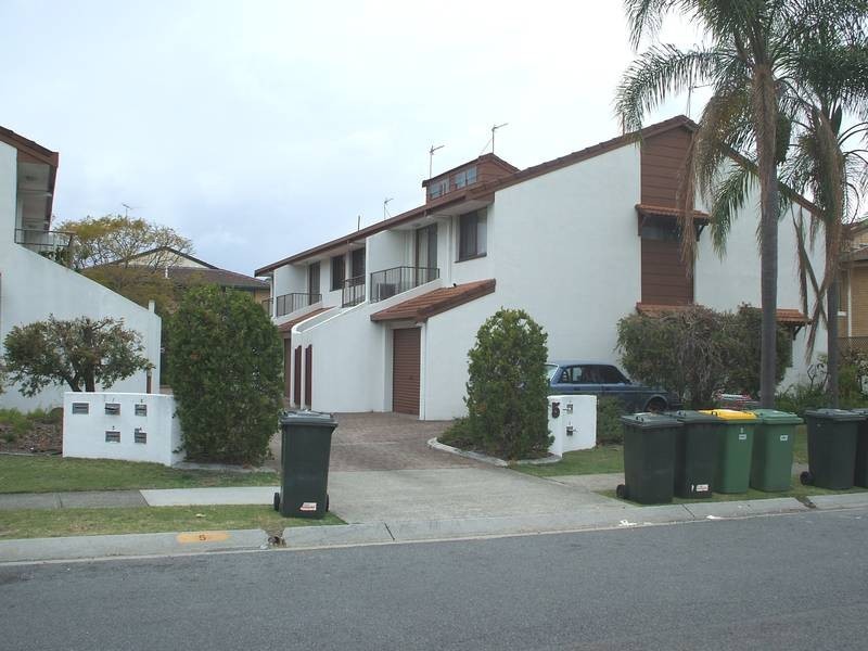5/5 Aquila Court, Mermaid Waters QLD 4218