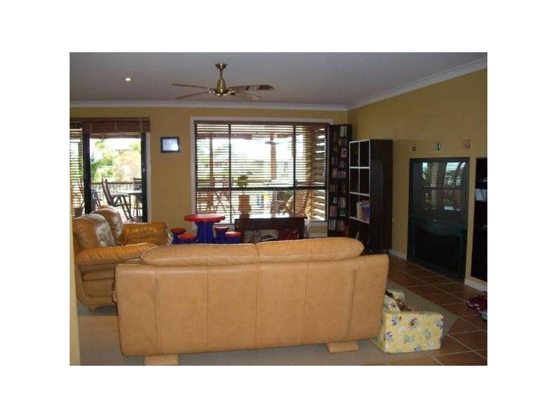 6 Yunga Court, Broadbeach Waters QLD 4218