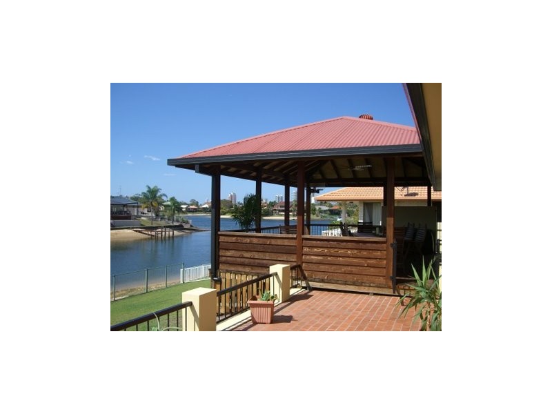 6 Yunga Court, Broadbeach Waters QLD 4218