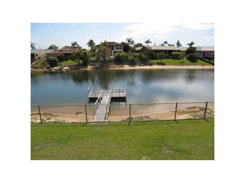 6 Yunga Court, Broadbeach Waters QLD 4218