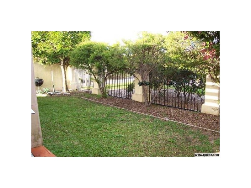 14 Coral Tree Court, Robina QLD 4226