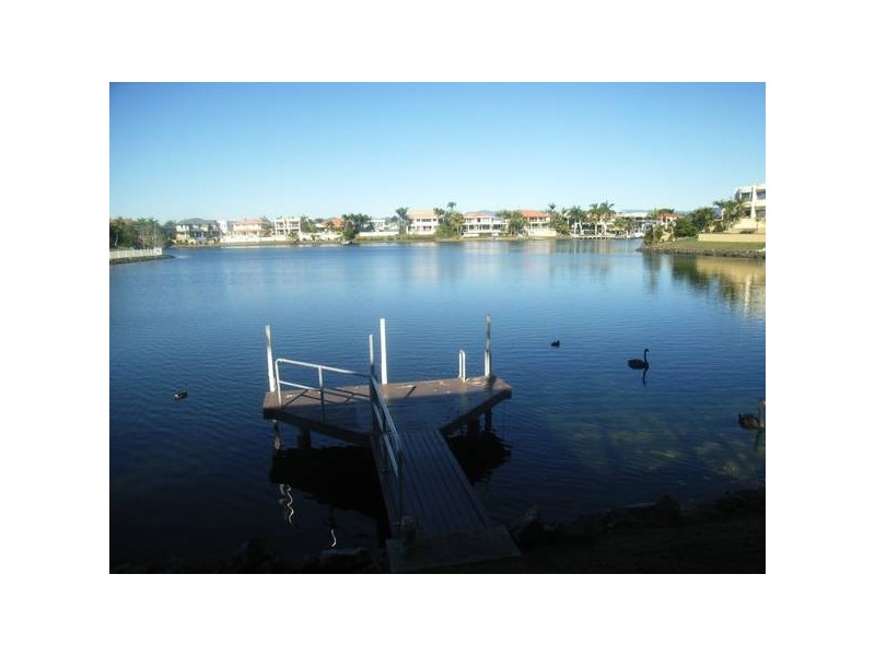 Clear Island Waters QLD 4226
