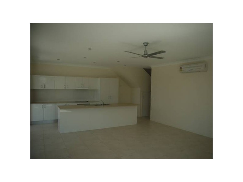 Varsity Lakes QLD 4227