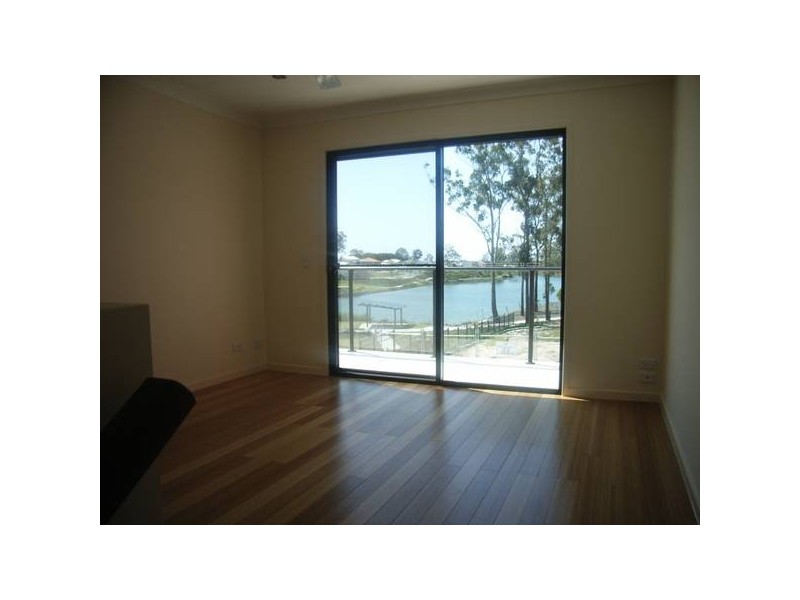 Varsity Lakes QLD 4227