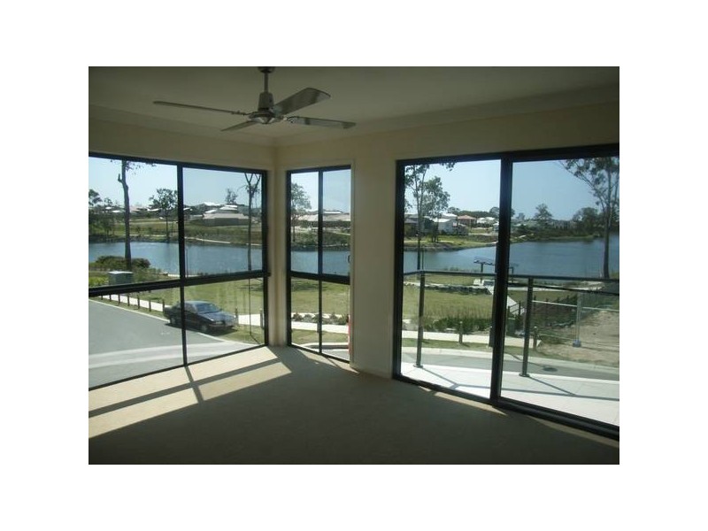 Varsity Lakes QLD 4227