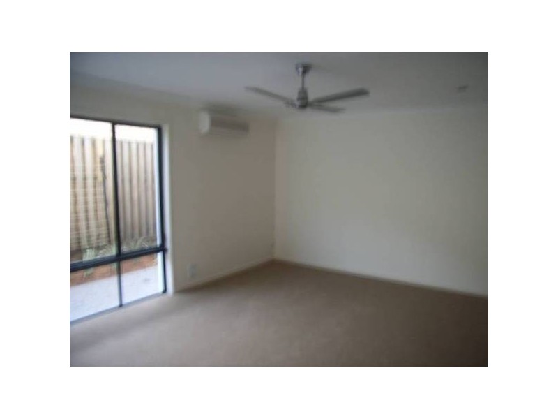 2/21 Castello Cct, Varsity Lakes QLD 4227