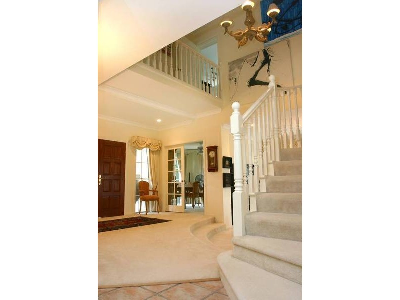 Clear Island Waters QLD 4226