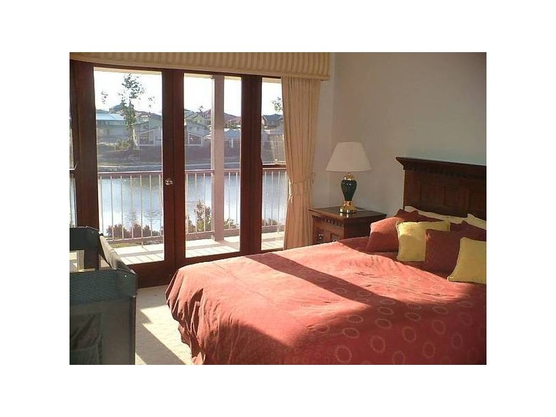 Varsity Lakes QLD 4227