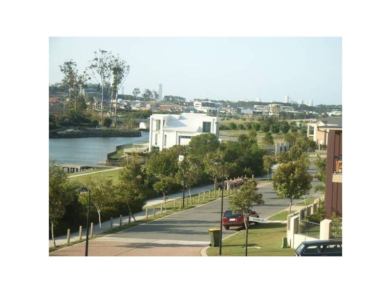 Varsity Lakes QLD 4227