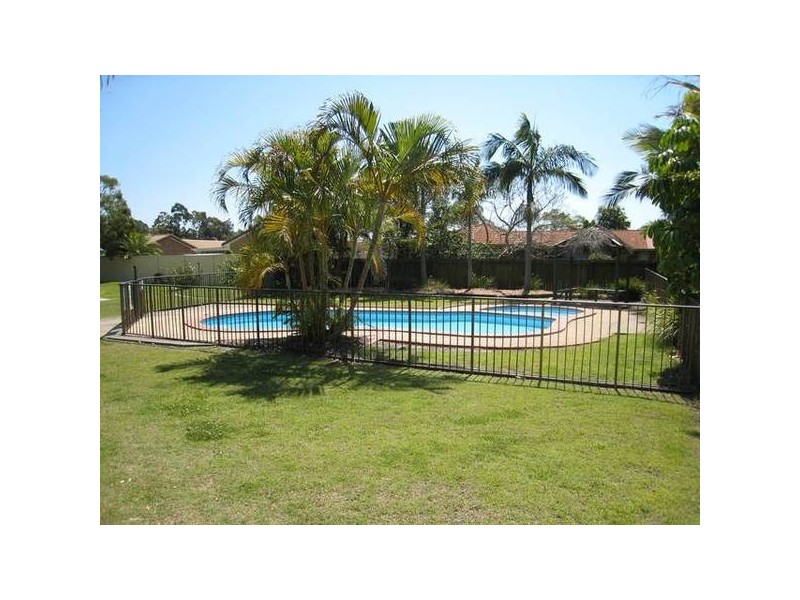 15/13-17 Brown Street, Labrador QLD 4215