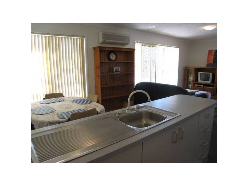 15/13-17 Brown Street, Labrador QLD 4215