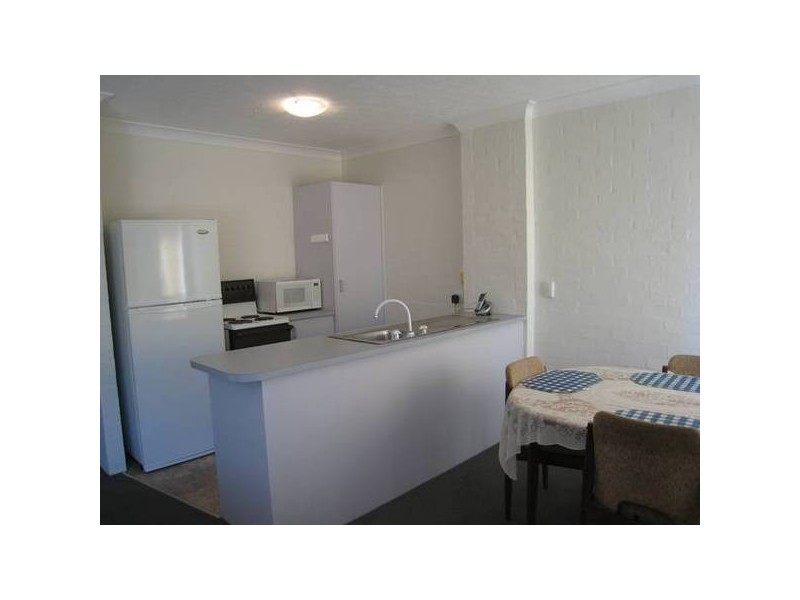 15/13-17 Brown Street, Labrador QLD 4215