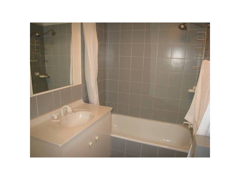 15/13-17 Brown Street, Labrador QLD 4215