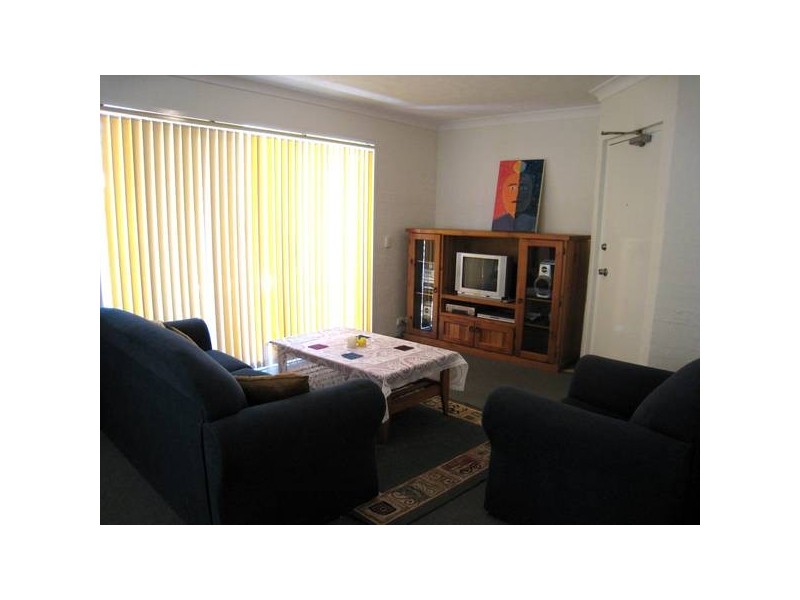 15/13-17 Brown Street, Labrador QLD 4215