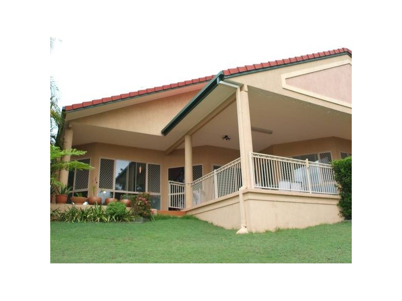 Clear Island Waters QLD 4226