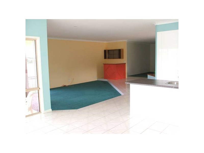 Clear Island Waters QLD 4226