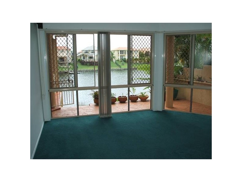 Clear Island Waters QLD 4226