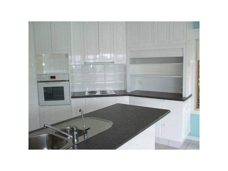 Clear Island Waters QLD 4226