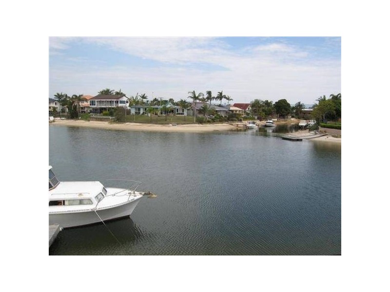 Broadbeach Waters QLD 4218