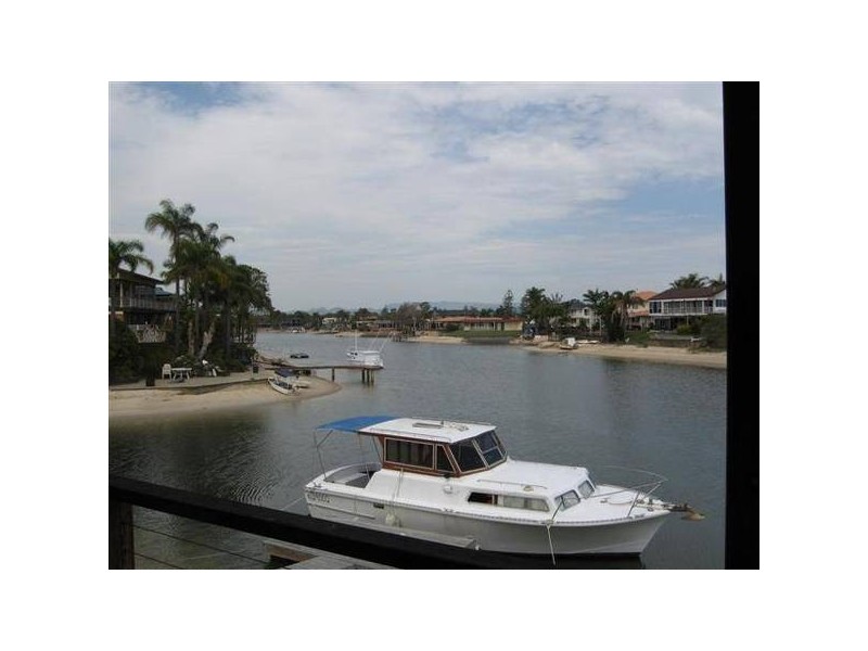 Broadbeach Waters QLD 4218