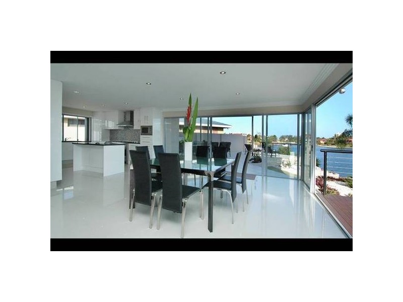Broadbeach Waters QLD 4218