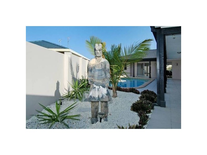 Broadbeach Waters QLD 4218