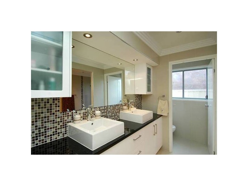 Broadbeach Waters QLD 4218