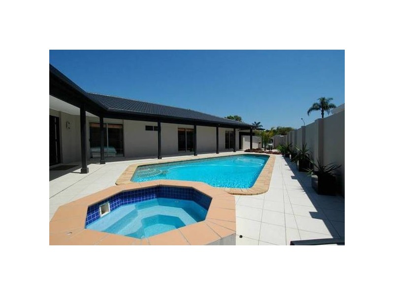 Broadbeach Waters QLD 4218