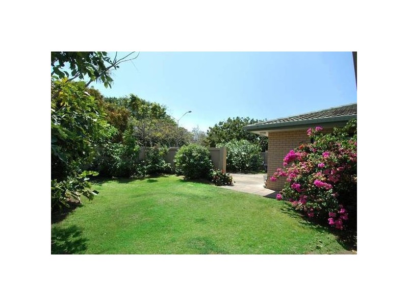 25 Rudd Street, Broadbeach Waters QLD 4218