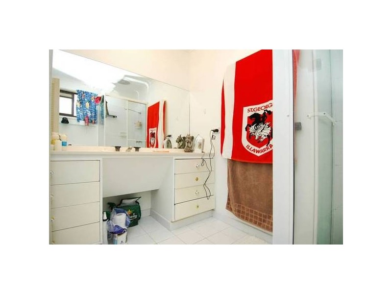 25 Rudd Street, Broadbeach Waters QLD 4218