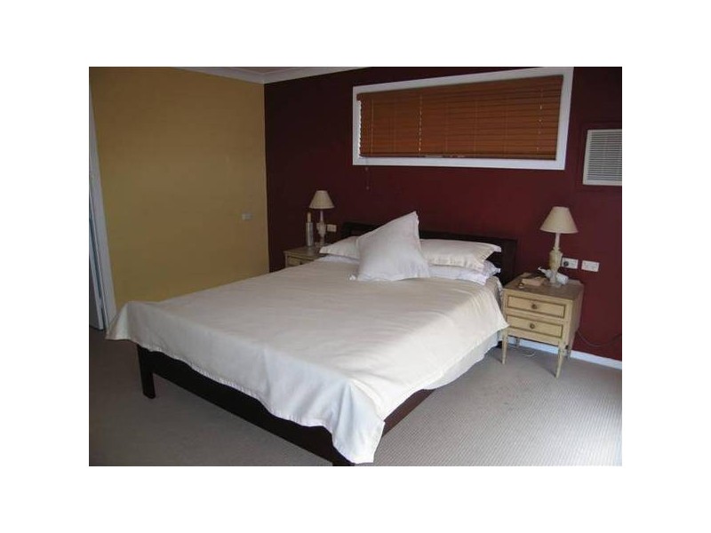 Broadbeach Waters QLD 4218