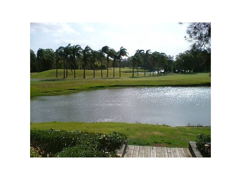 Clear Island Waters QLD 4226